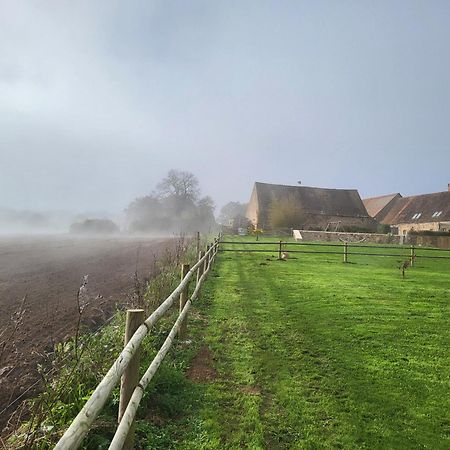 Gite Au Centre De La France Vesdun Zewnętrze zdjęcie